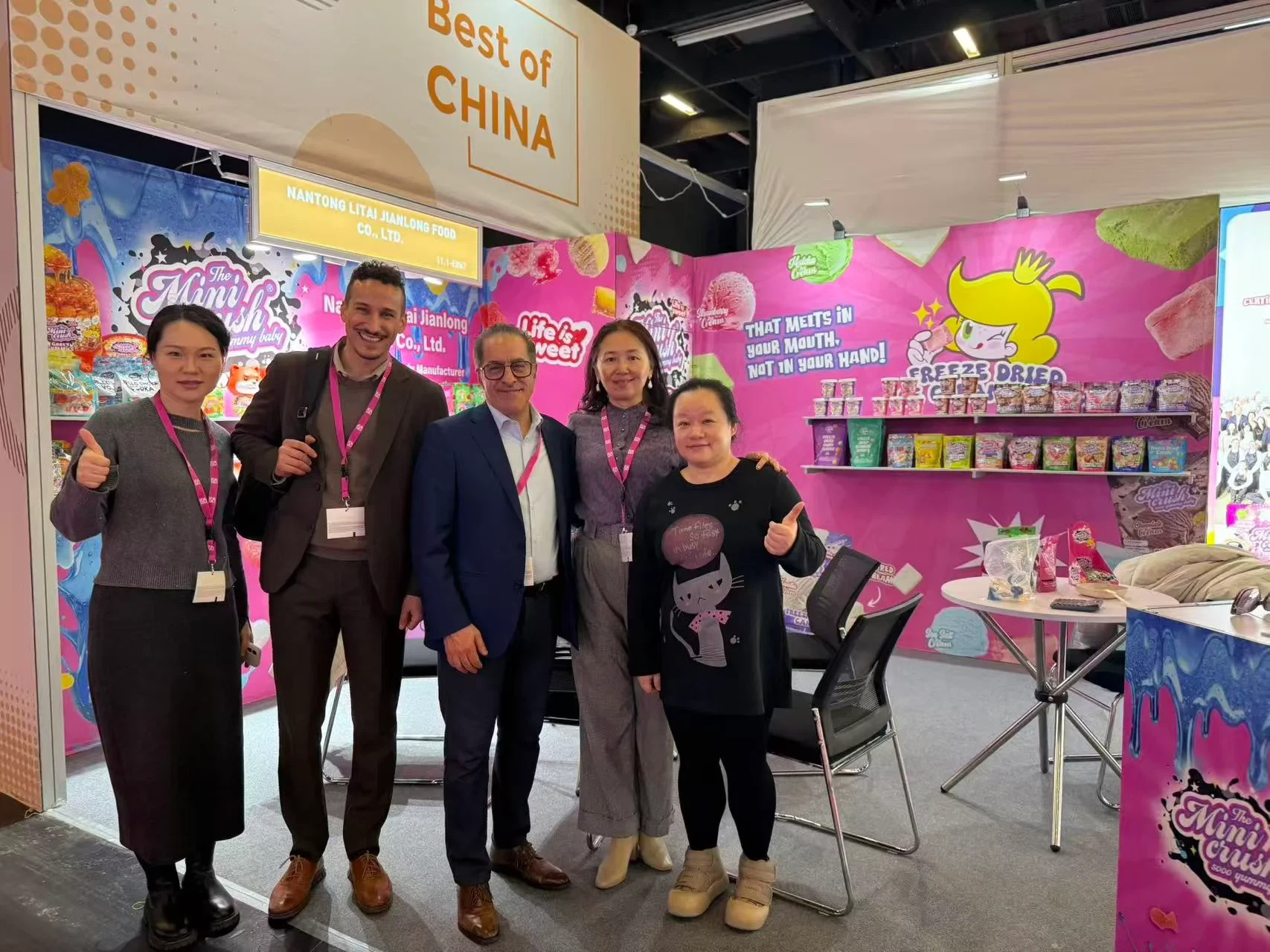 Sour Gummies Wanaona Kuongezeka kwa Umaarufu, Na Ladha Yao Ya Kusisimua Inaku...